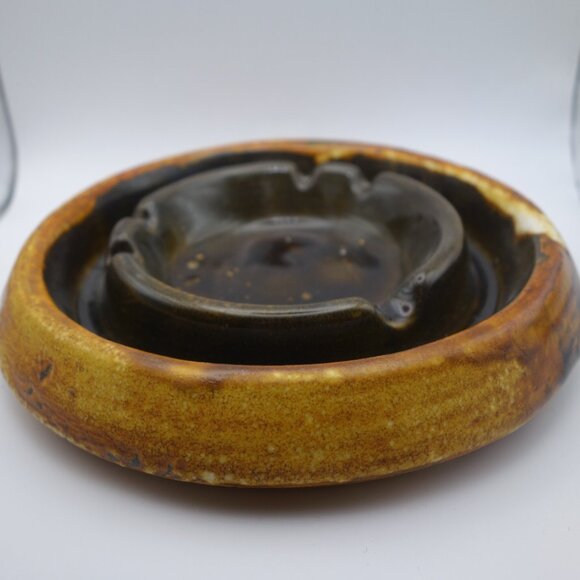 Brown Ceramic Ash Tray with inner ash tray design - Picture 8 of 16